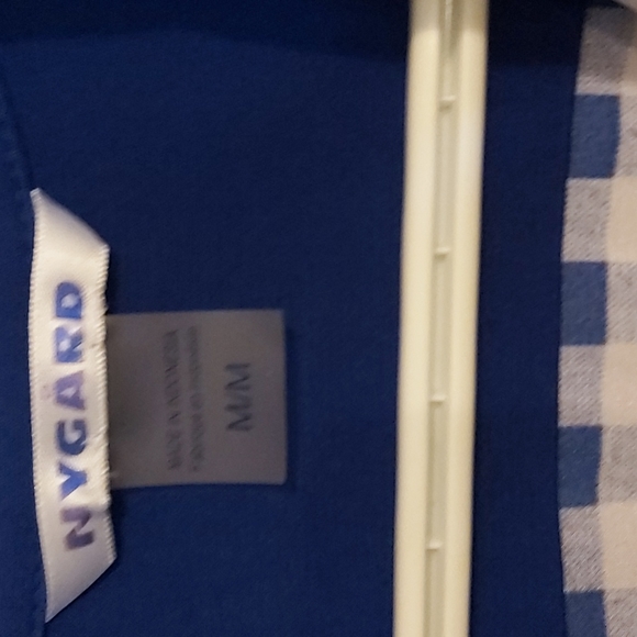 Cute checked top - Picture 2 of 3